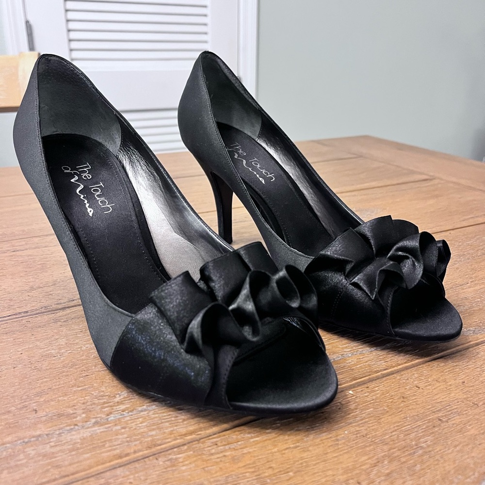 The Touch of Nina black heels with ruffle toe. Size 8 1/2.